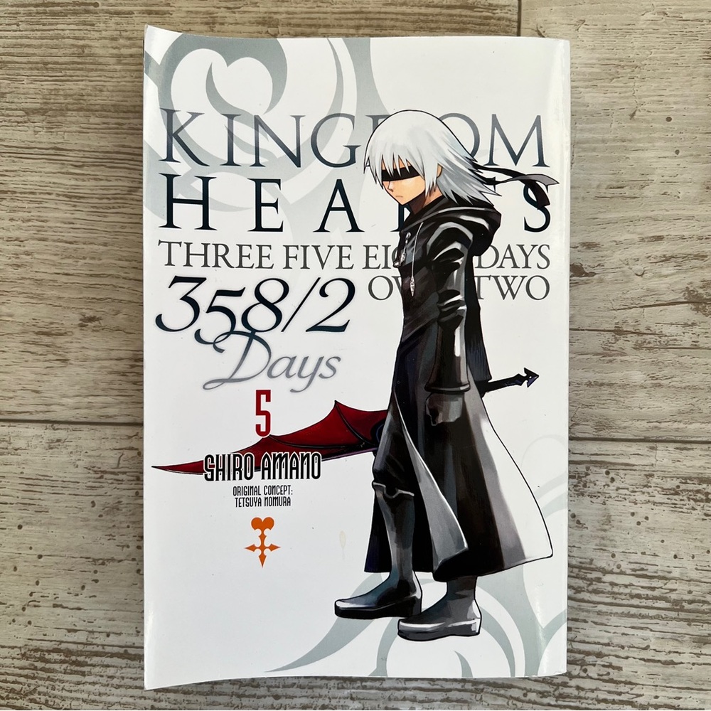 Kingdom Hearts 358/2 Days Volume 2 English manga Yen Press Shiro Amano - Picture 6 of 7